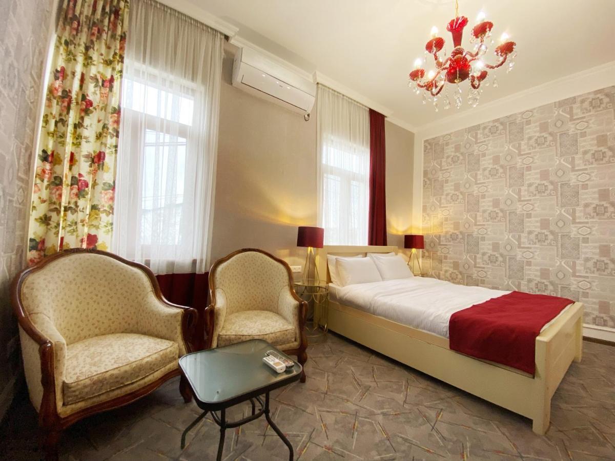 Hotel Orange Kutaiszi Kültér fotó