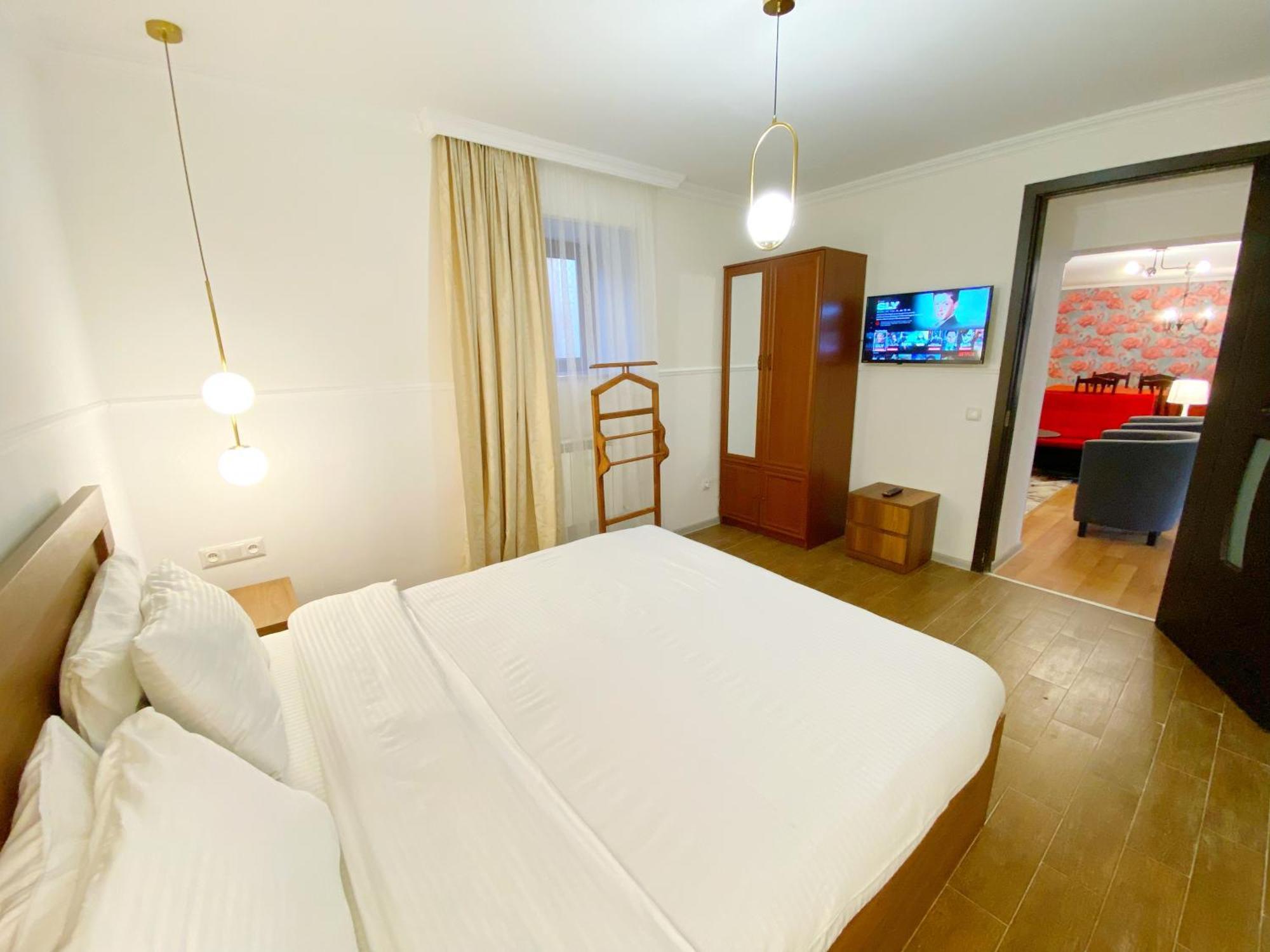 Hotel Orange Kutaiszi Kültér fotó
