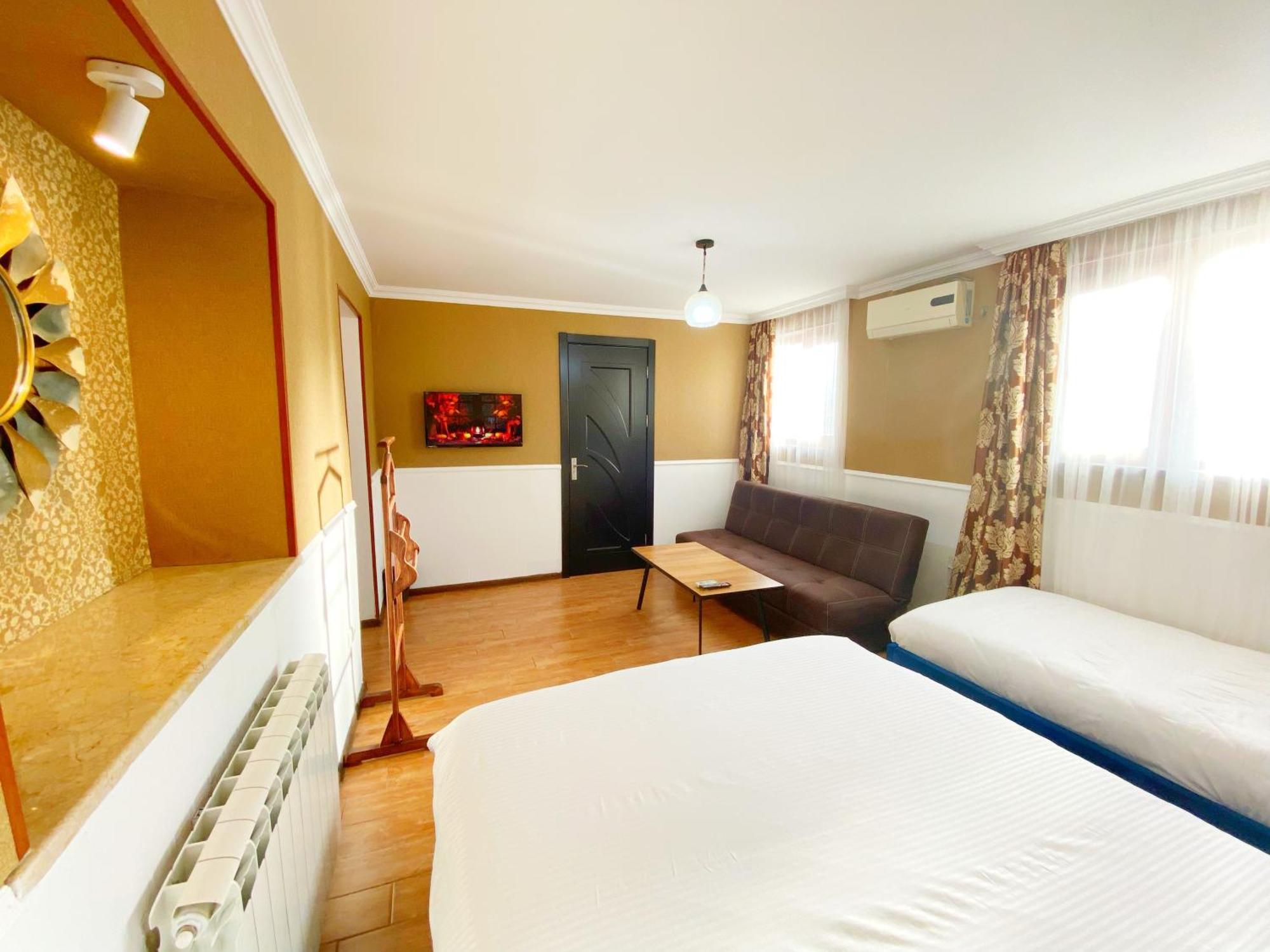 Hotel Orange Kutaiszi Kültér fotó