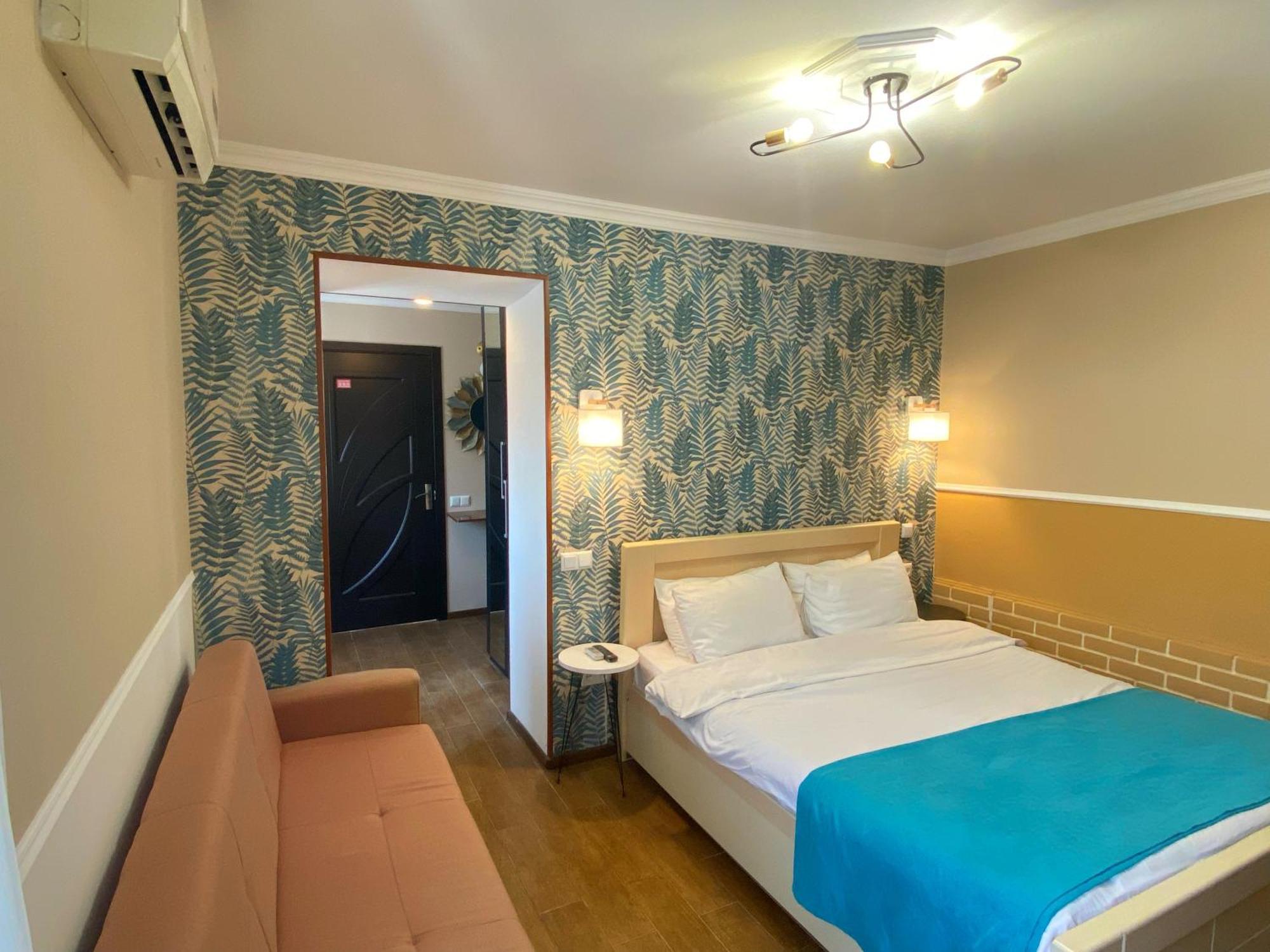 Hotel Orange Kutaiszi Kültér fotó
