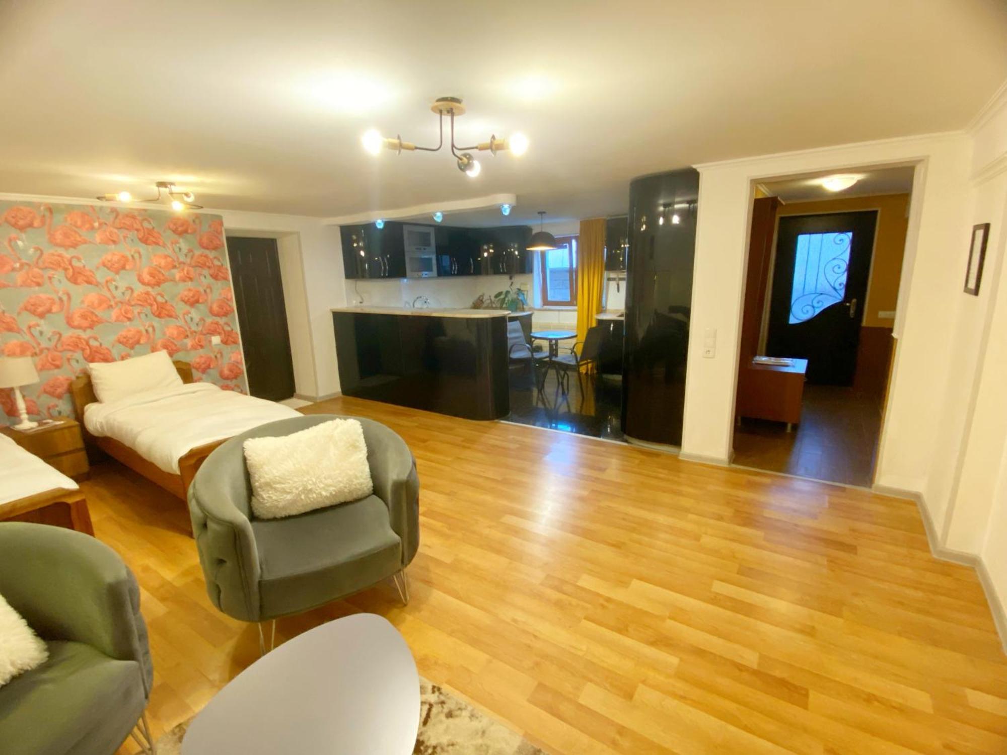 Hotel Orange Kutaiszi Kültér fotó